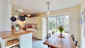 Photo 8- click for photo gallery